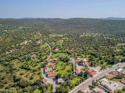 Loulé, Quinta da Eira - Terreno de 7.700m² com PIP Aprovado para Moradia de 450m²