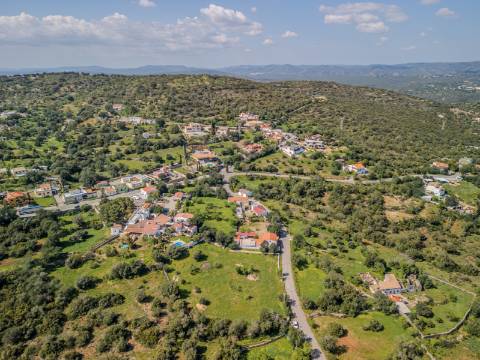 Loulé, Quinta da Eira - Terreno de 7.700m² com PIP Aprovado para Moradia de 450m²