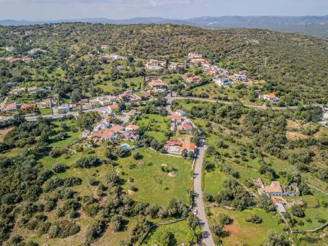 Loulé, Quinta da Eira - Terreno de 7.700m² com PIP Aprovado para Moradia de 450m²