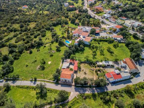 Loulé, Quinta da Eira - Terreno de 7.700m² com PIP Aprovado para Moradia de 450m²