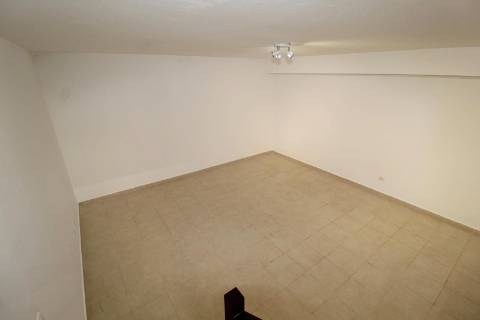 Albufeira - Moradia em Banda renovada T2+1 com piscina e garagem
