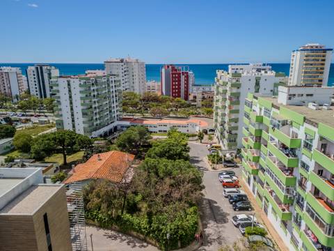 Quarteira - Terreno urbano permite a construção de 46 apartamentos