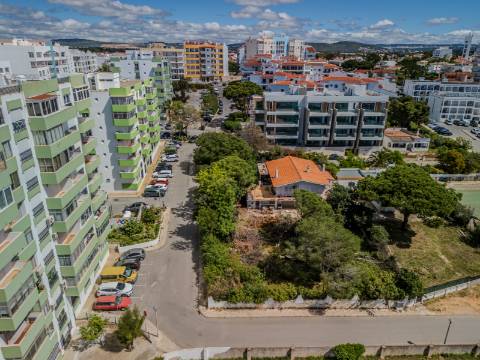Quarteira - Terreno urbano permite a construção de 46 apartamentos