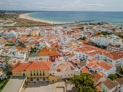 Lagos - Guest House com 8 Quartos em Pleno Centro Histórico