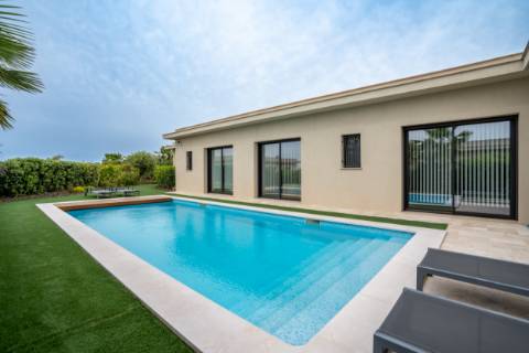 Faro - Moradia Térrea T3 de Luxo com Piscina Privada | Junto à Ria Formosa