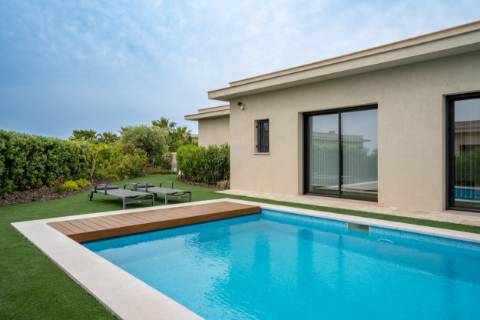 Faro - Moradia Térrea T3 de Luxo com Piscina Privada | Junto à Ria Formosa