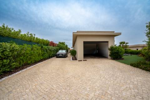 Faro - Moradia Térrea T3 de Luxo com Piscina Privada | Junto à Ria Formosa