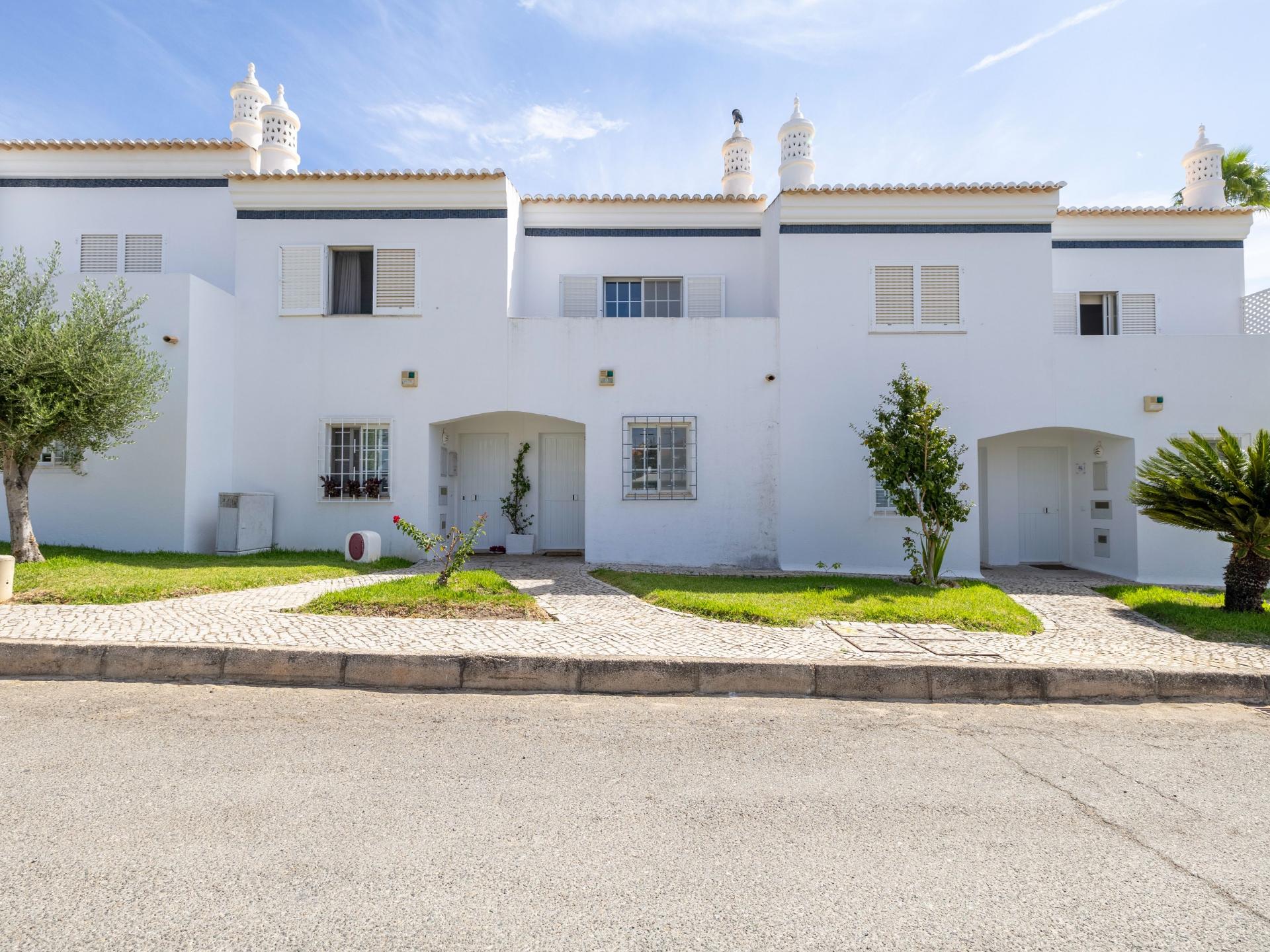 VILAMOURA - Moradia T2 em condomínio privado com piscina