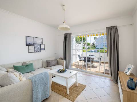 VILAMOURA - Moradia T2 em condomínio privado com piscina