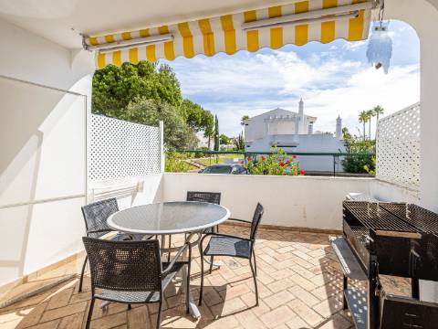 VILAMOURA - Moradia T2 em condomínio privado com piscina