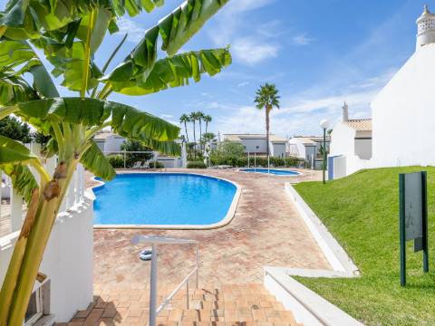 VILAMOURA - Moradia T2 em condomínio privado com piscina