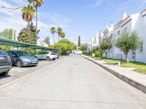 VILAMOURA - Moradia T2 em condomínio privado com piscina