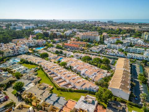 VILAMOURA - Moradia T2 em condomínio privado com piscina