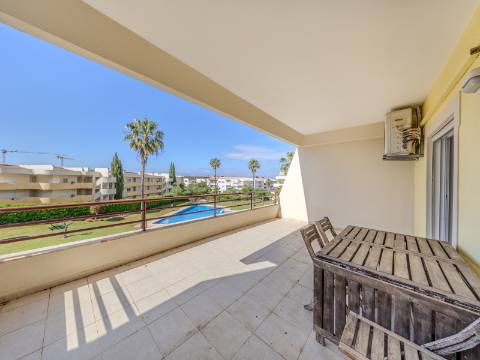 Vilamoura - T3 perto da Marina em condomínio com Piscina