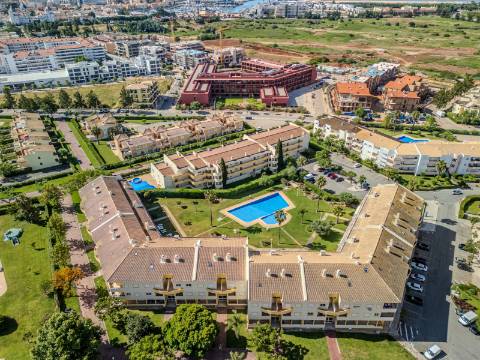 Vilamoura - T3 perto da Marina em condomínio com Piscina