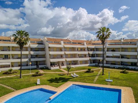 Vilamoura - T3 perto da Marina em condomínio com Piscina