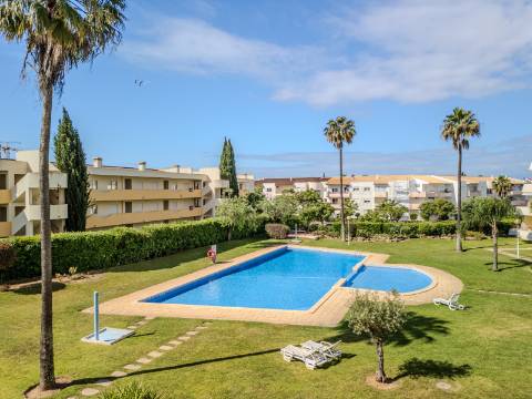 Vilamoura - T3 perto da Marina em condomínio com Piscina