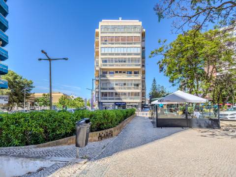FARO - Apartamento T5 com VISTA MAR