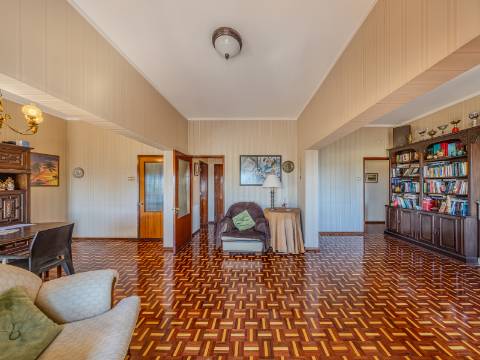FARO - Apartamento T5 com VISTA MAR