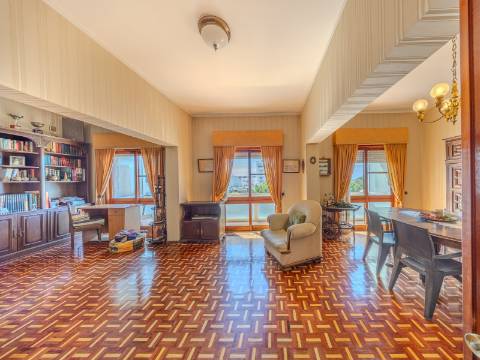 FARO - Apartamento T5 com VISTA MAR
