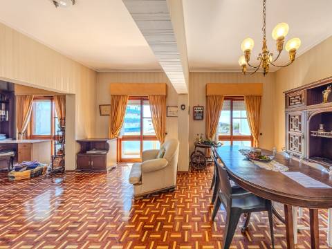 FARO - Apartamento T5 com VISTA MAR