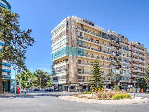 FARO - Apartamento T5 com VISTA MAR