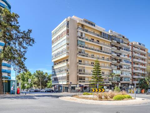 FARO - Apartamento T5 com VISTA MAR