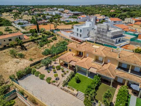TRIANGULO DOURADO - Moradia em condomínio privado, perto de Vale do Lobo