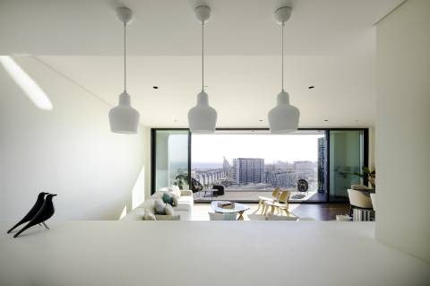 Apartamento T3 | Vista frontal de Rio | Parque das Nações