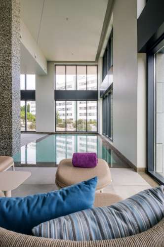 Apartamento T3 | Vista frontal de Rio | Parque das Nações