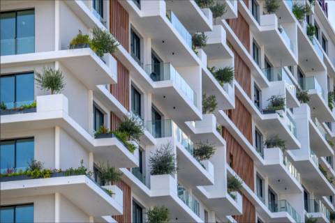 Apartamento T3 | Vista frontal de Rio | Parque das Nações