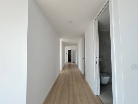 Apartamento T4 | Conforto e Lazer a um Passo da Praia | Espinho