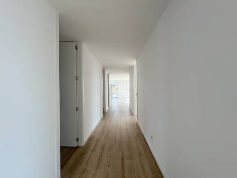 Apartamento T4 | Conforto e Lazer a um Passo da Praia | Espinho