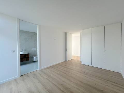 Apartamento T4 | Conforto e Lazer a um Passo da Praia | Espinho