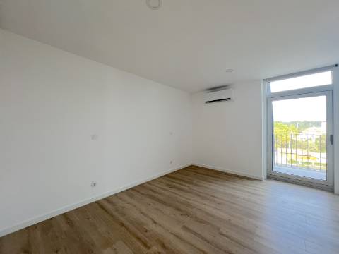 Apartamento T4 | Conforto e Lazer a um Passo da Praia | Espinho