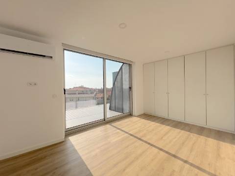 Apartamento T4 | Conforto e Lazer a um Passo da Praia | Espinho