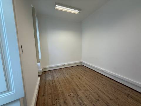 Escritório | Novo | Saldanha