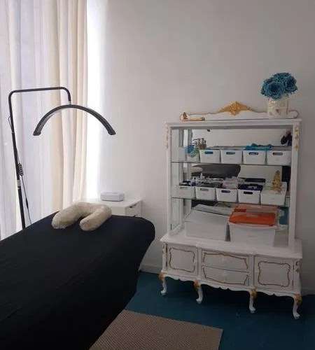 Oportunidade Única: Trespasse de Salão de Beleza de Sucesso