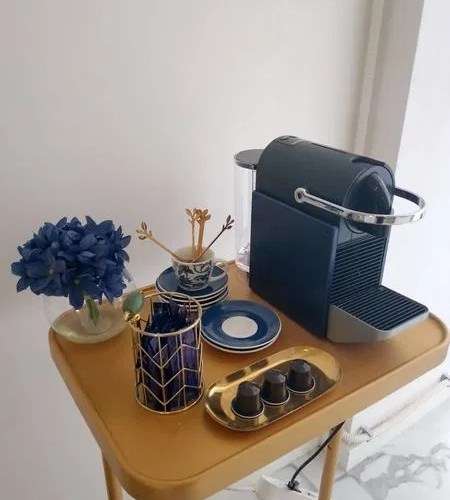 Oportunidade Única: Trespasse de Salão de Beleza de Sucesso