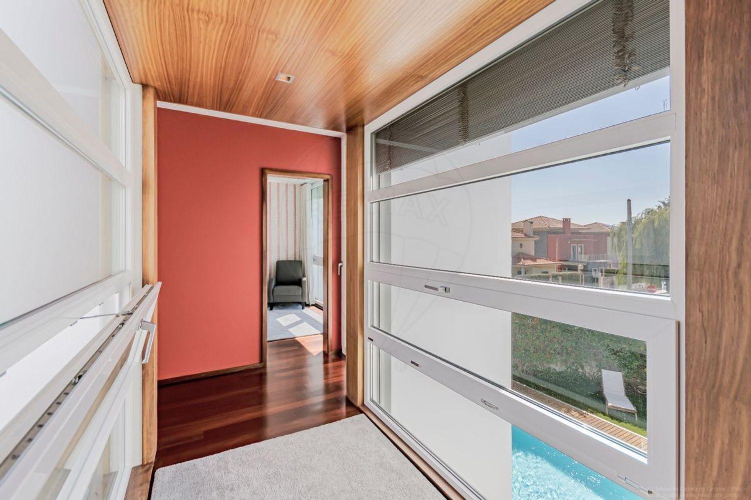 Moradia T4 de Luxo | Carcavelos | Onde o Design Contemporâneo Encontra o Conforto Absoluto