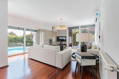 Moradia T4 de Luxo | Carcavelos | Onde o Design Contemporâneo Encontra o Conforto Absoluto