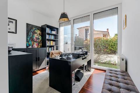 Moradia T4 de Luxo | Carcavelos | Onde o Design Contemporâneo Encontra o Conforto Absoluto