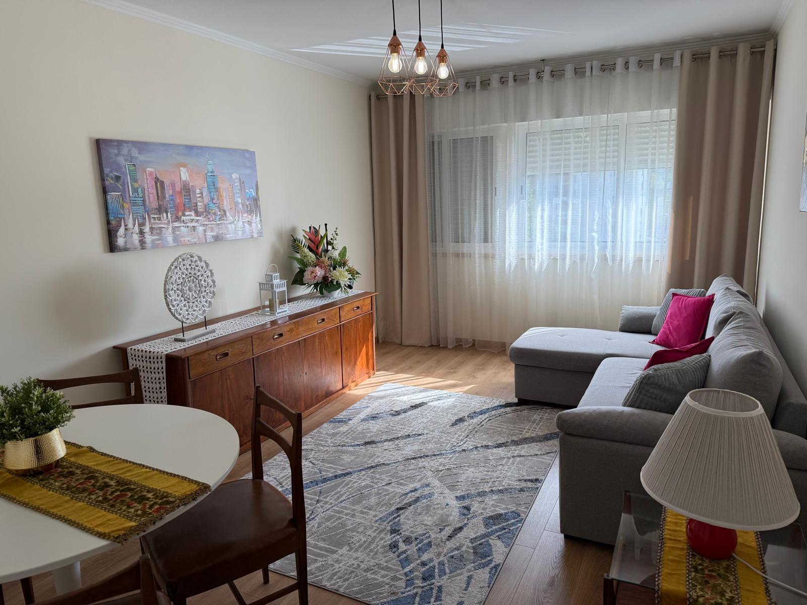Apartamento T2 | Garagem | Lisboa