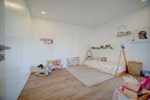 Moradia T4 |Jardim | Garagem | Ericeira