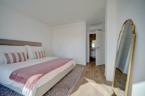 Moradia T4 |Jardim | Garagem | Ericeira