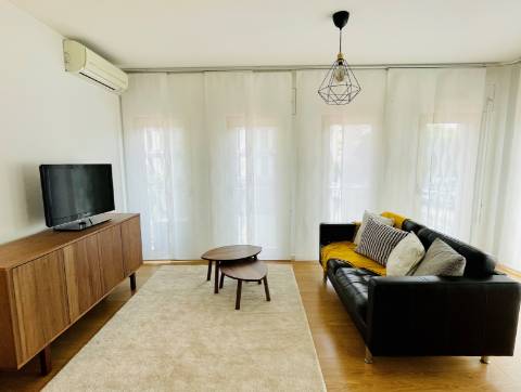 Apartamento T1 Mobilado com Jardim Privativo | Entrecampos, Lisboa