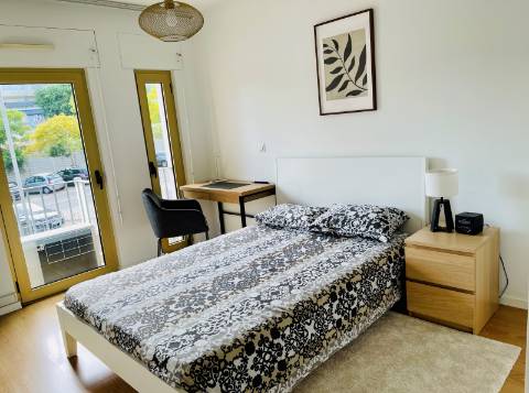 Apartamento T1 Mobilado com Jardim Privativo | Entrecampos, Lisboa