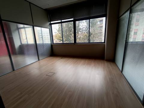 ESCRITÓRIO PREMIUM 315 m² | SEGURANÇA 24H | ALGÉS