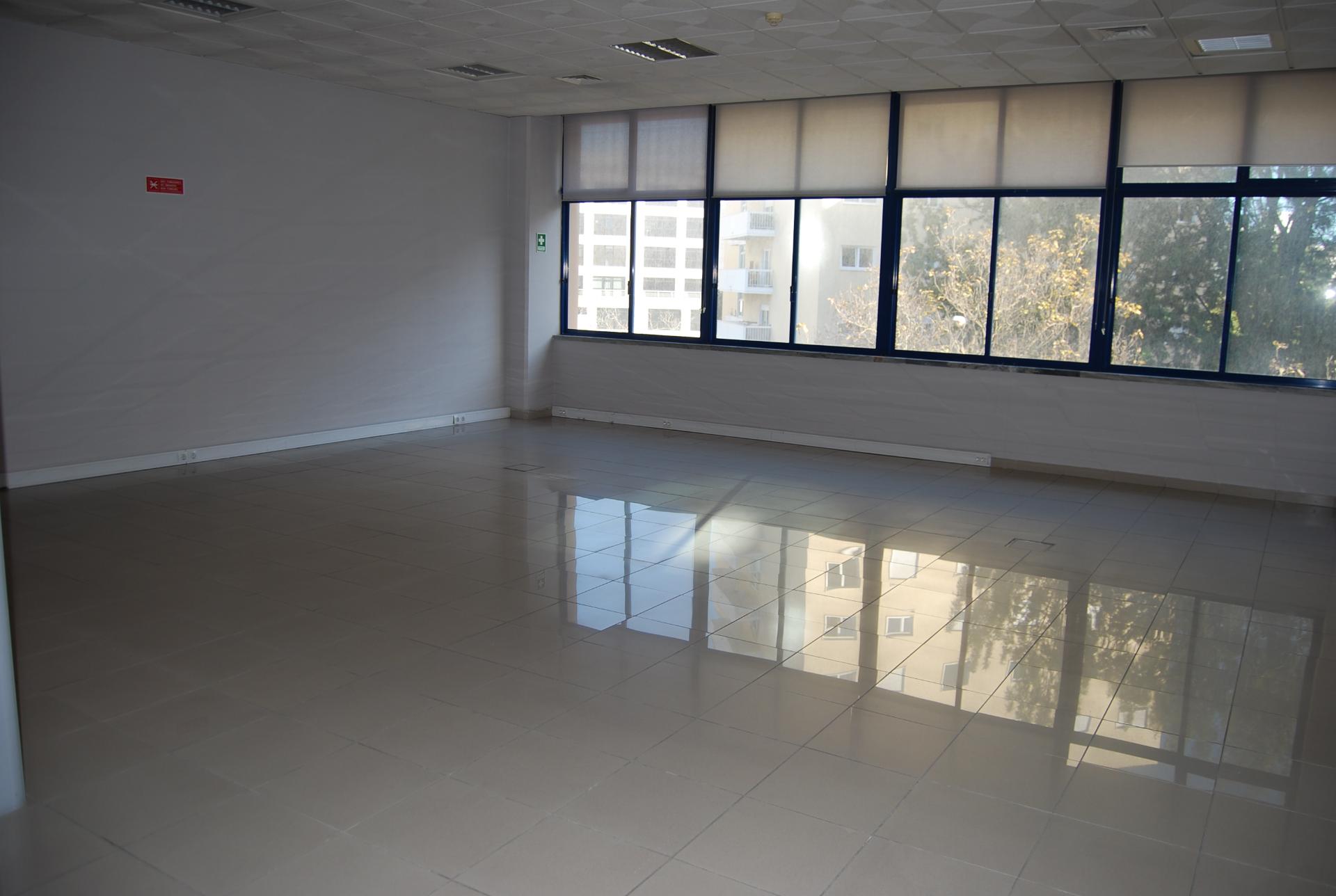 ESCRITÓRIO 209 m² (AB) | SEGURANÇA 24H | OPEN SPACE + 2 GABINETES