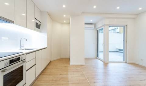 T2 A ESTREAR COM TERRAÇO ! LISBOA